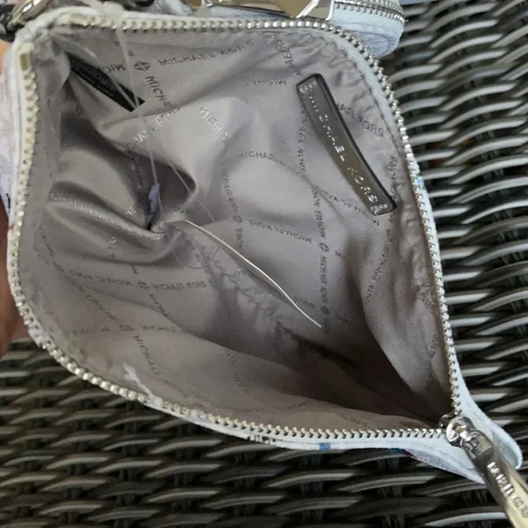 Michael Kors Jet Set Girls Wristlet Trio - Picture 14 of 16